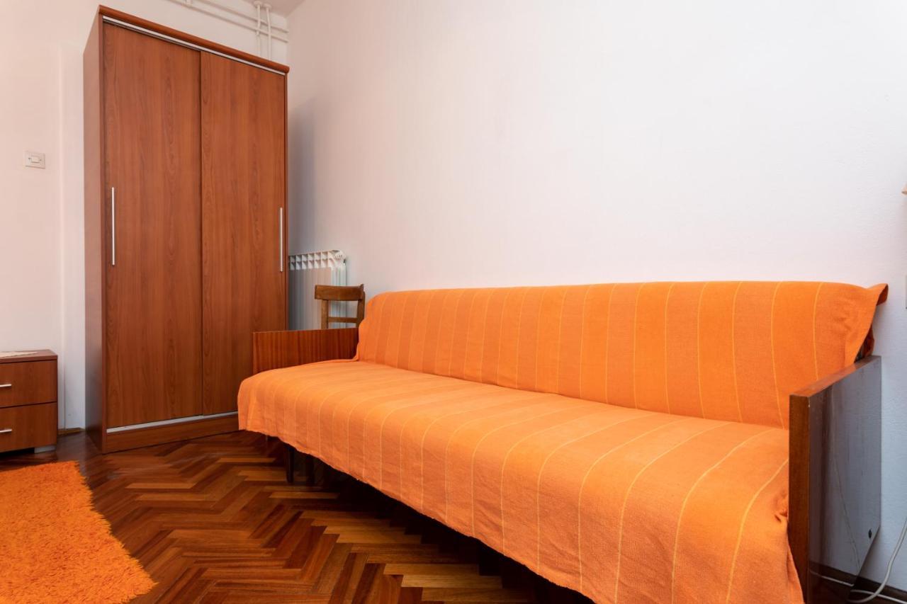 Rooms & Studio Apartment Mira Baška Eksteriør bilde